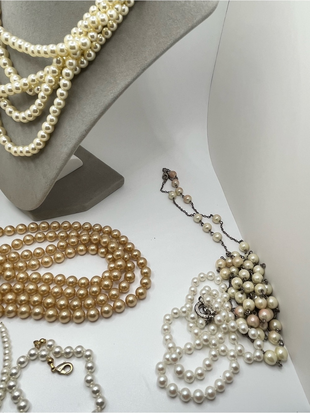 Bundle of Fashion Pearl Jewelry - Picture 9 of 14
